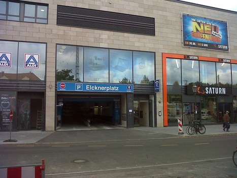 Elcknerplatz am Bahnhof Köpenick-1