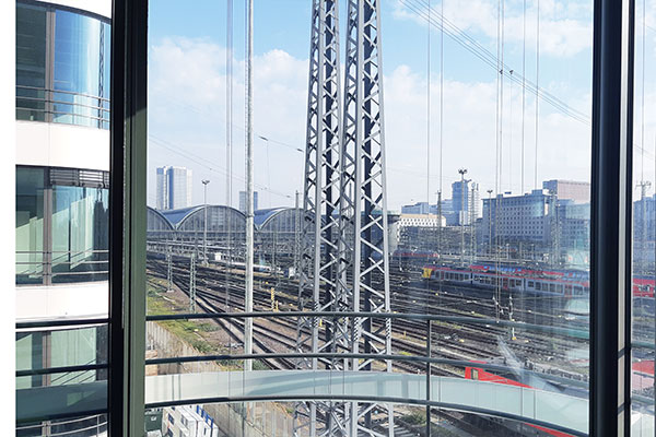 DB Zentrale Frankfurt Hauptbahnhof - Ansicht 1