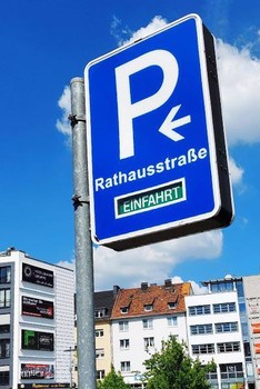 Parkplatz Rathausstraße-4